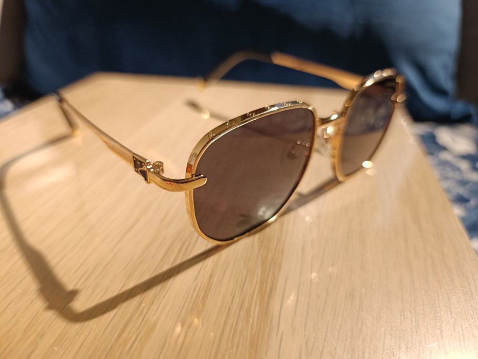 Louis Vuitton, Versace okulary przeciwsłoneczne.