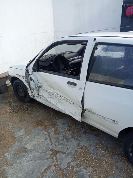 Clio 1.1 muitas peças boas