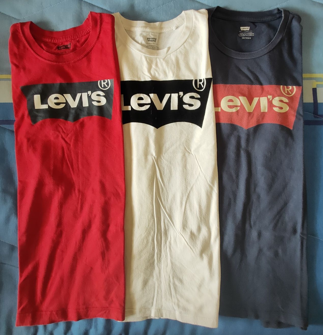 T-shirts da Levi's 12/13 anos.