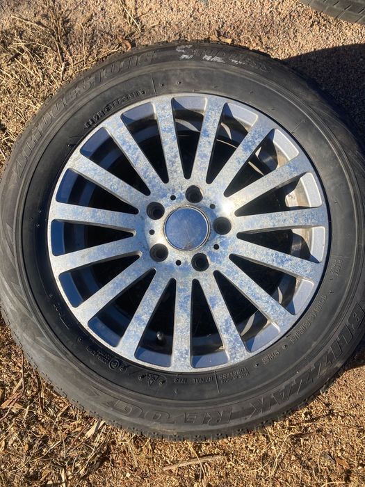 Шини на дисках в комплекті