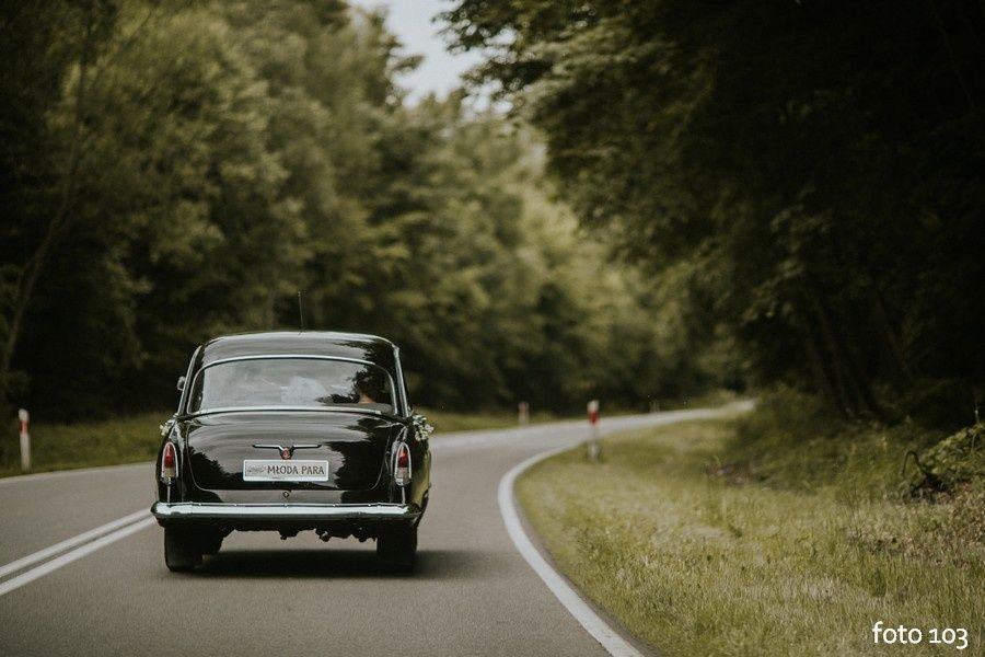 Zabytkowy samochód auto Wołga na ślub, wesele...