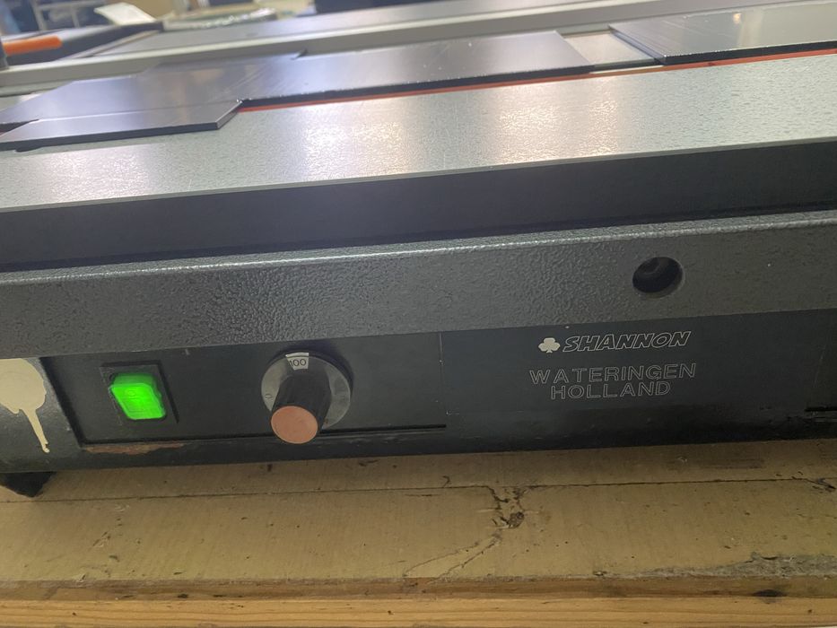 Maquina de dobrar Acrilico