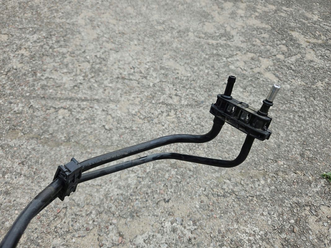 Przewody Paliwa Paliwowe Spod Auta Audi A4 B9/8w 2.0t 2.0tfsi 2.0 Tfsi