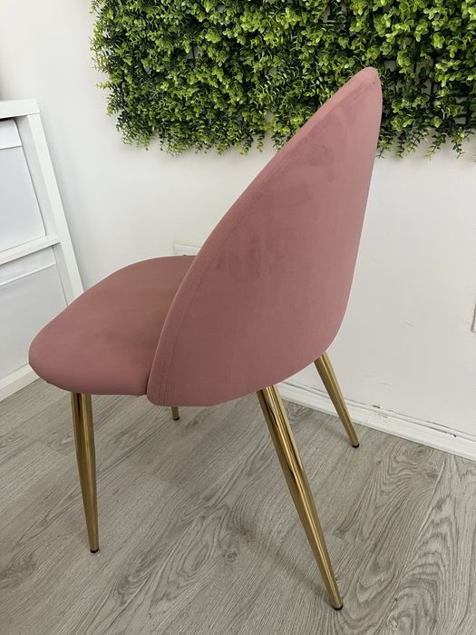 Cadeira veludo rosa velho