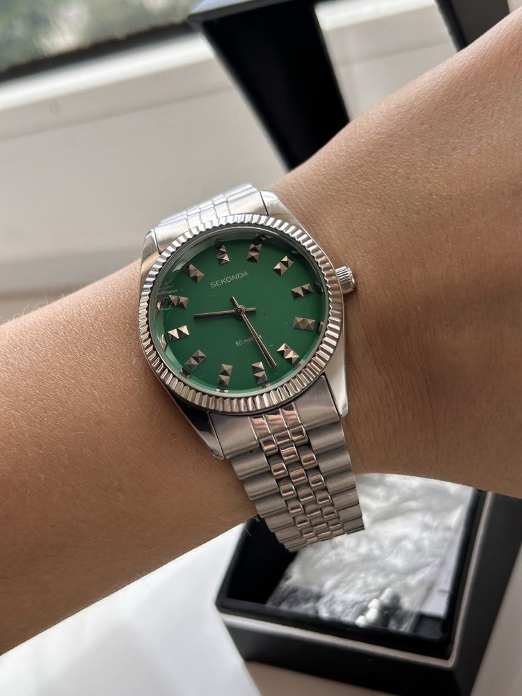 Годинник Sekonda