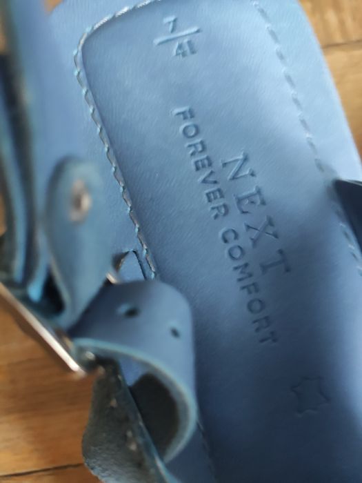 Japonki skórzane Next z zapięciem na kostce nowe r. 41