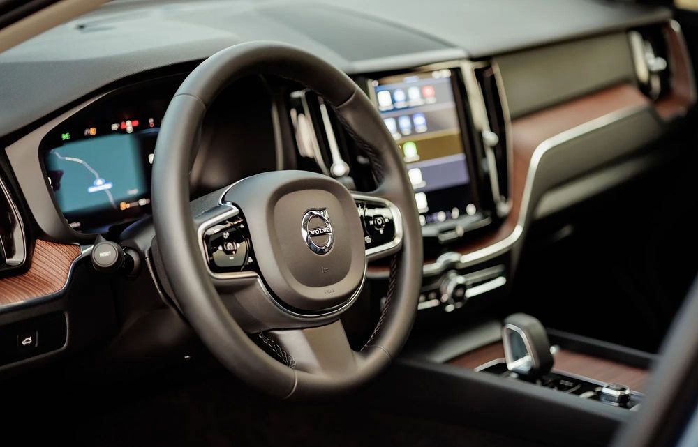 Volvo XC60 B5 AWD Plus Dark