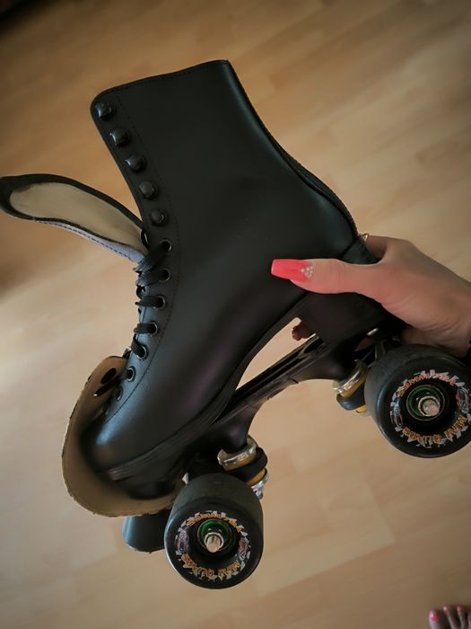 Profesjonalne wrotki rozmiar 36