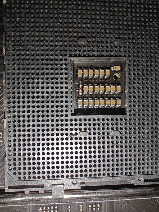 Материнська плата Asus Rog Strix B550-F Gaming WiFi Б/В