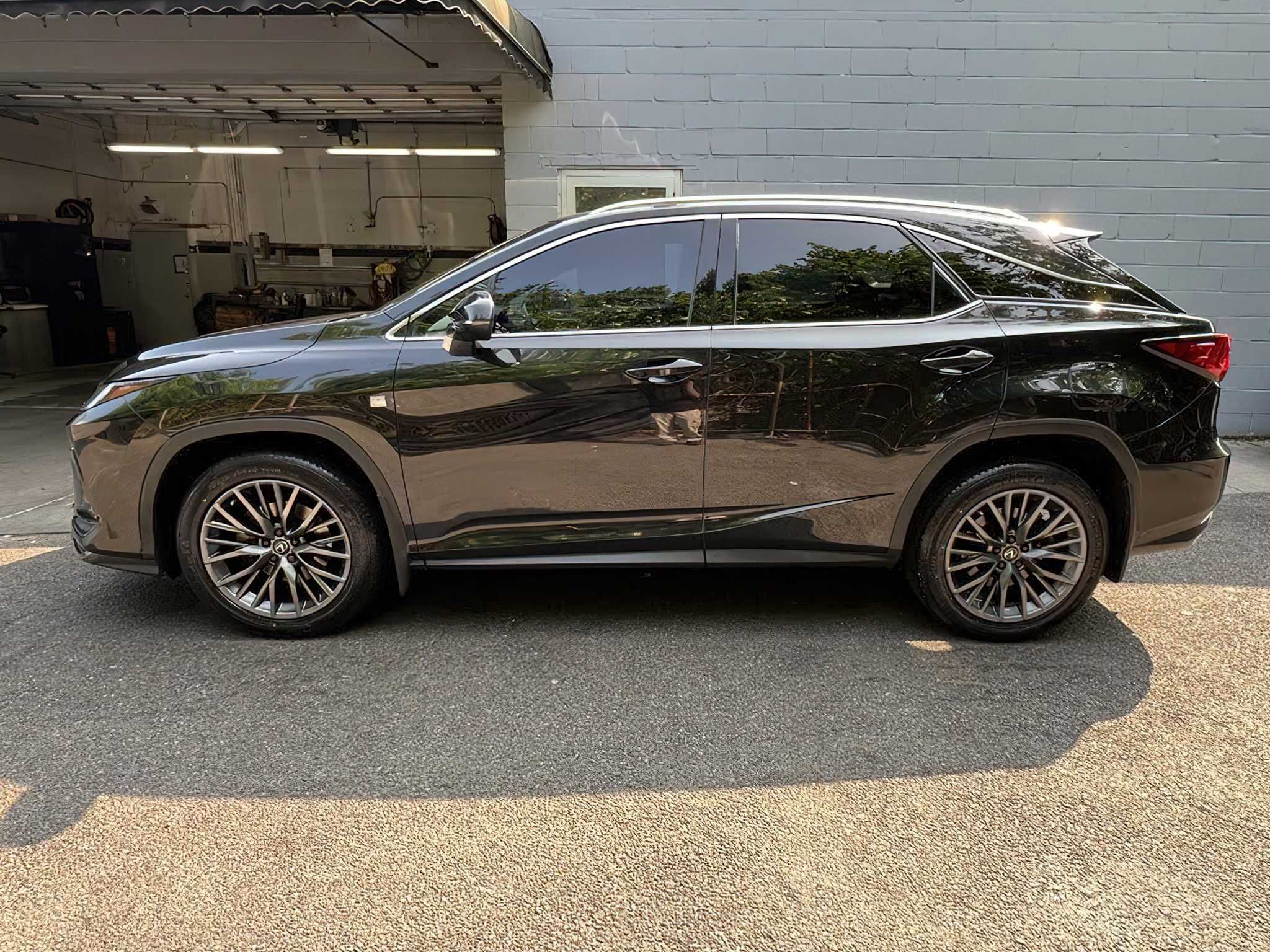 Lexus RX     2021