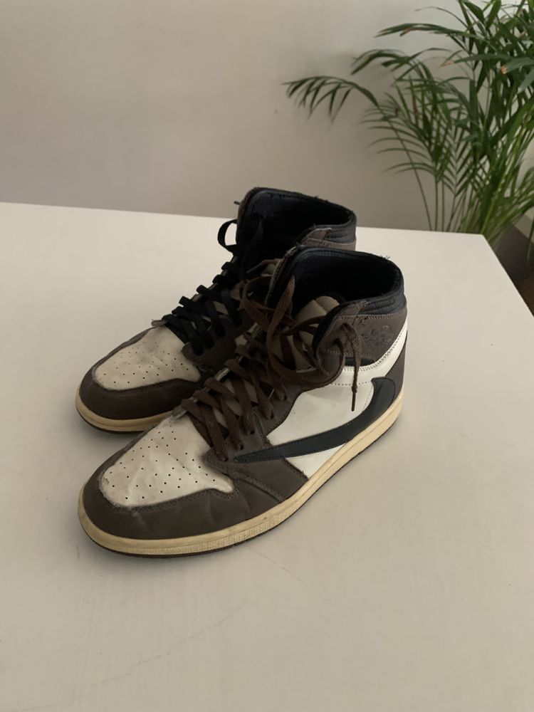 Aj1 Travis scott