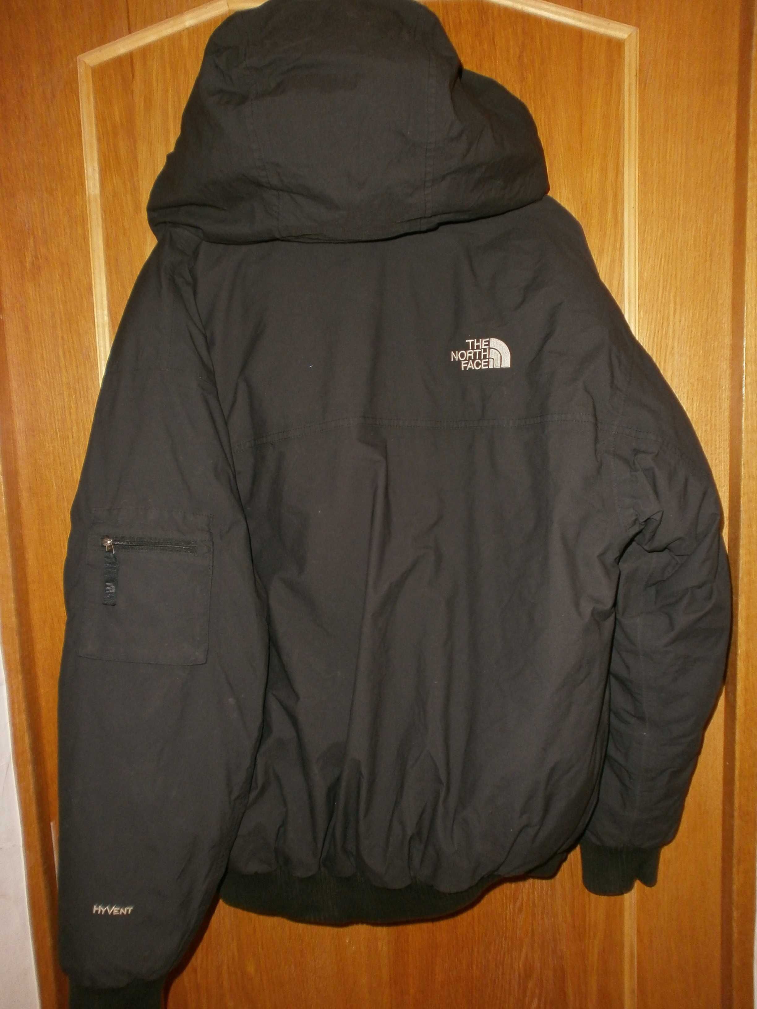 Куртка The North Face, разм. L,наш 52-54. ПОГ-62 см. Съёмная подстёжка