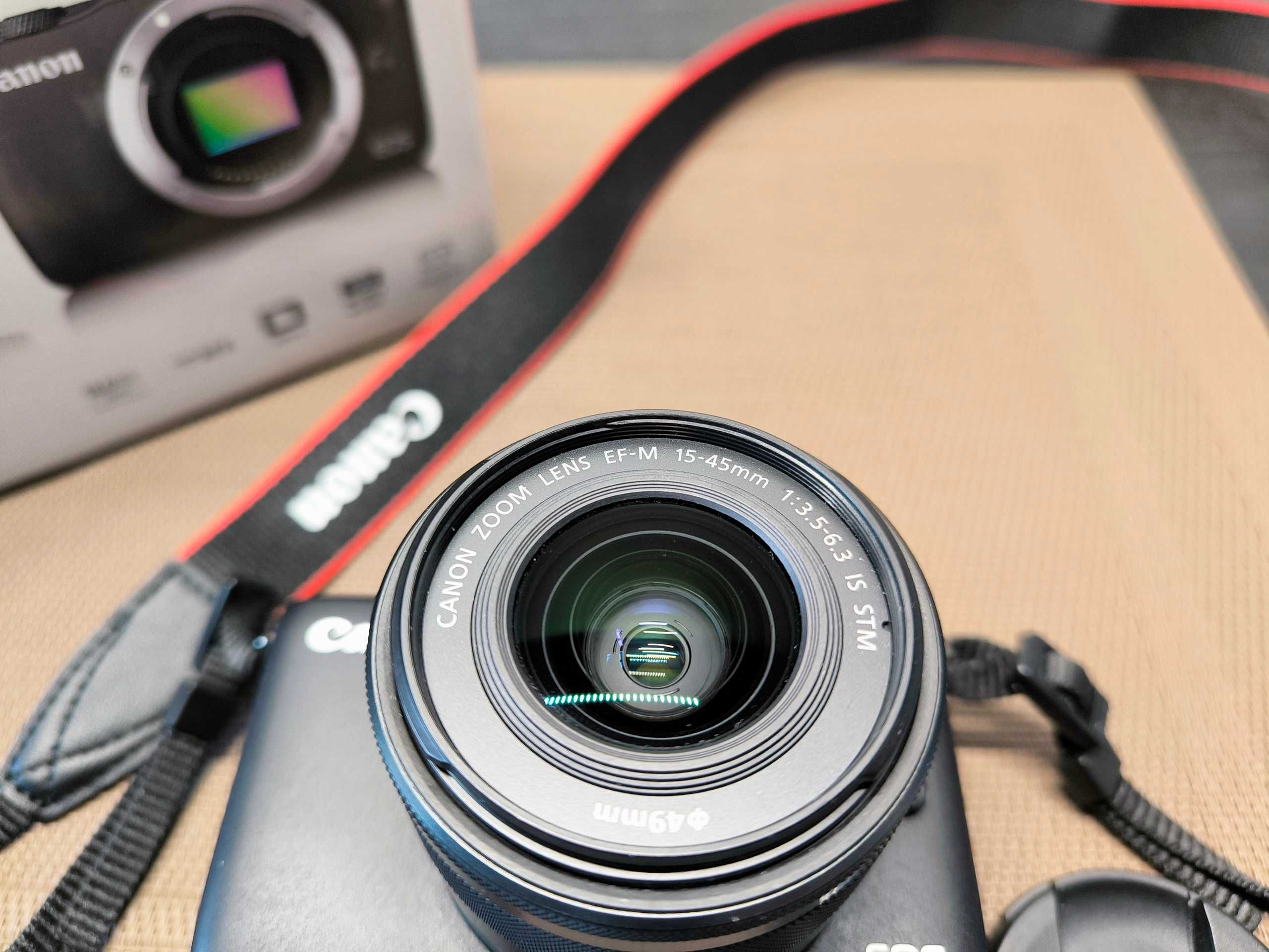 Canon EOS M10 + KIT 14-45mm + Manual F1.8 25mm + 2xAKU - JAK NOWY BOX