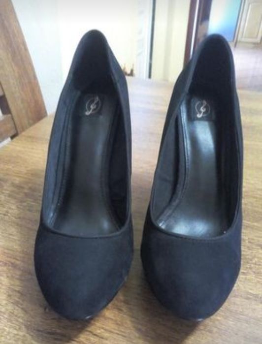 Sapatos Stradivarius