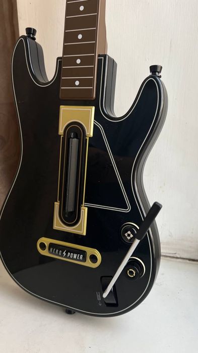 Guitar hero live ps 4 ps 5 (гітара + адаптер + гра)