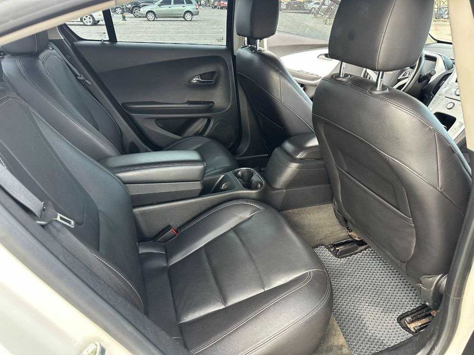 Chevrolet Volt 1. Шевроле вольт.