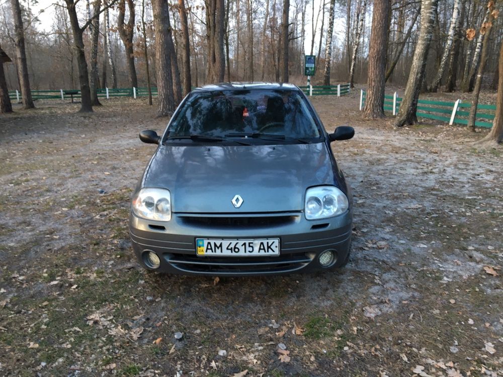Renault Clio symbol 2