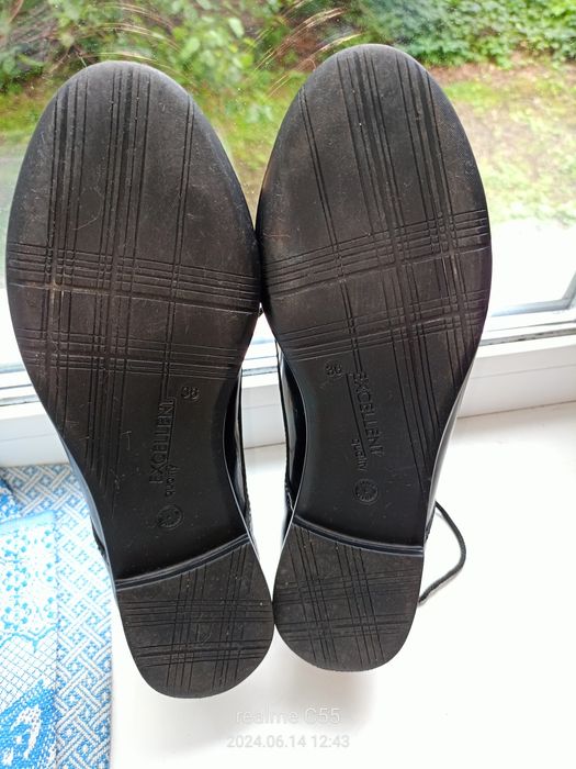 Отдам за шоколадку