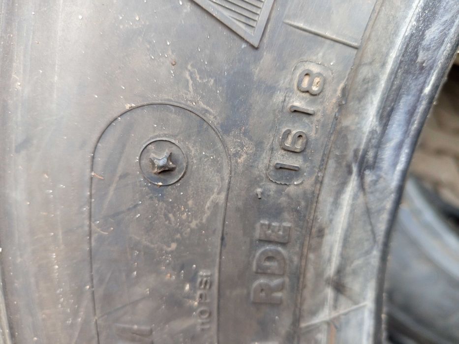 2x235/75R17,5 RDrive 002