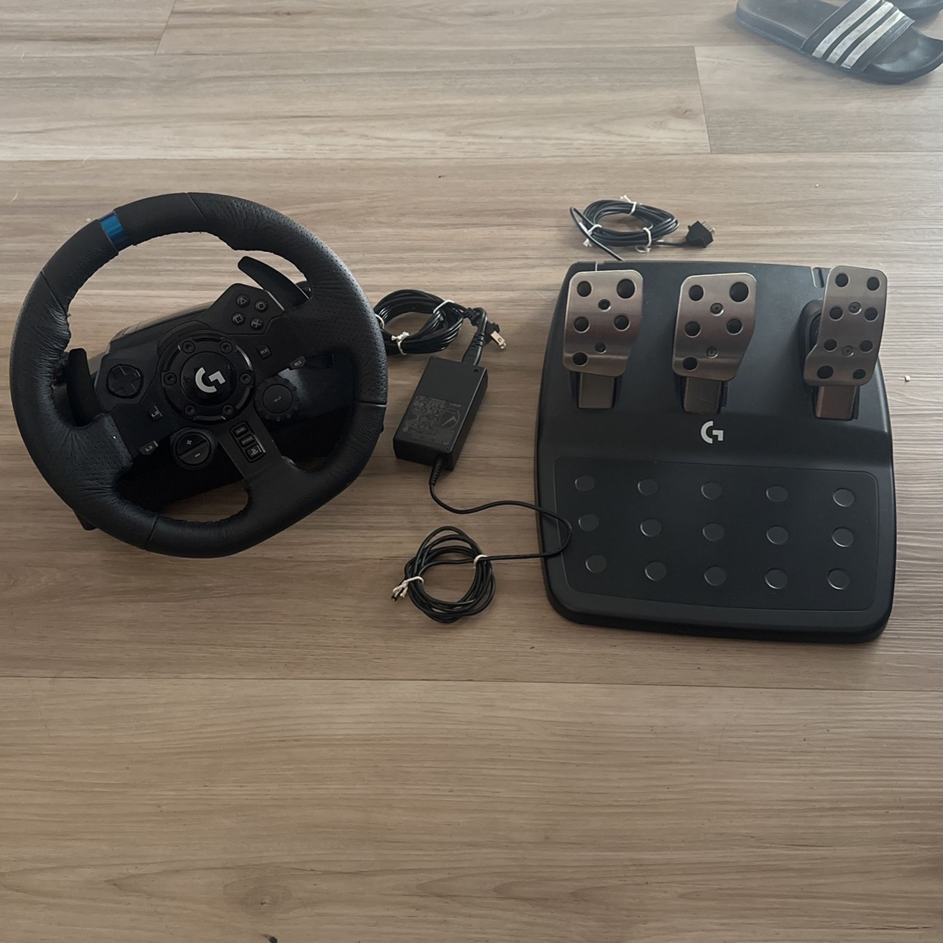LOGITECH G923 volante e pedais simracing playseat gaming PlayStation