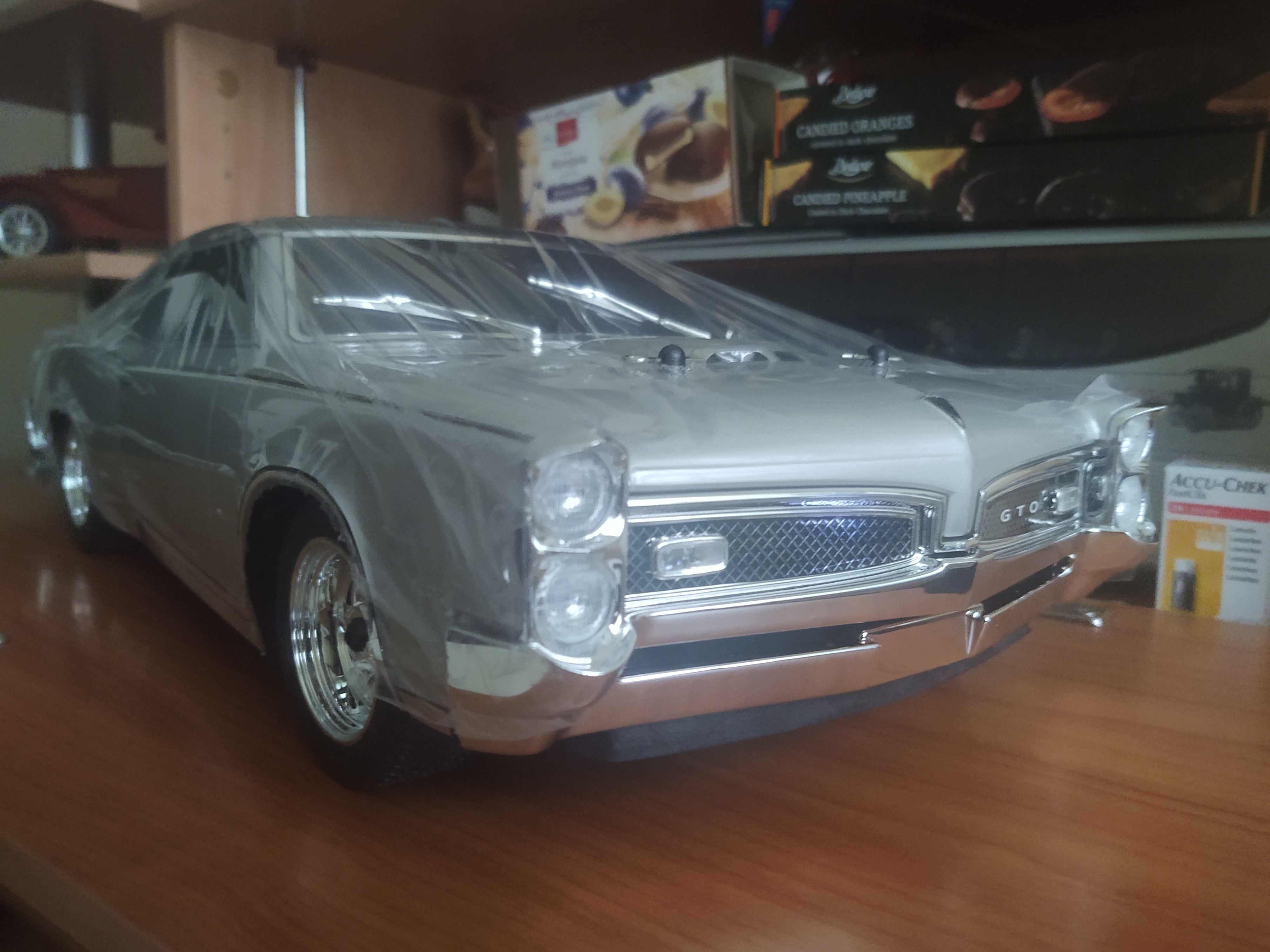 Pontiac GTO 1967 RTR skala 1:10 4WD KYOSHO Oświetlenie.Fabr Nowy