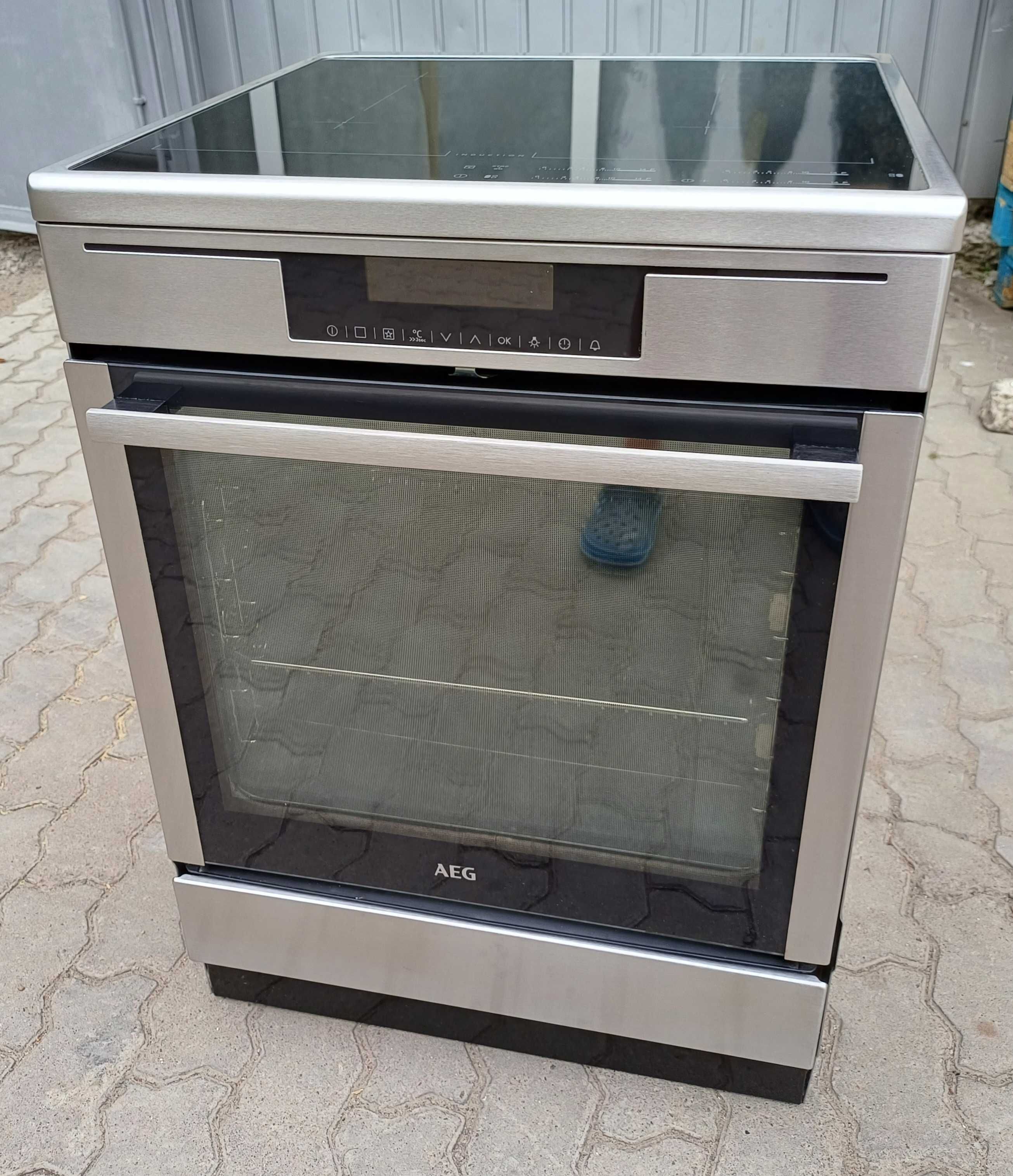 Индукционна кухонная плита 60см AEG 69476IU-MN Pyroluxe Plus пиролиз