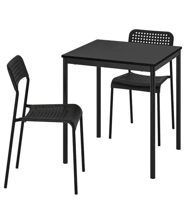 Mesa preta + duas cadeiras pretas - novas já montadas