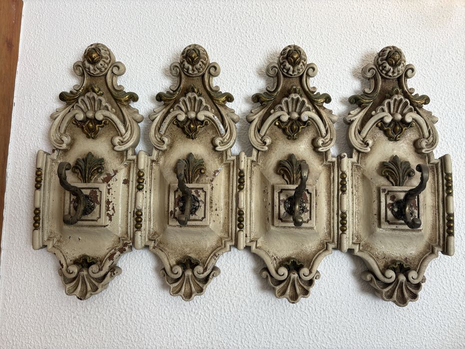 Espelho bengaleiro e lustres