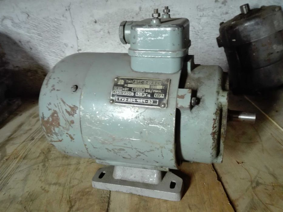 Электро двигатели 3хфазные до 4 Кват