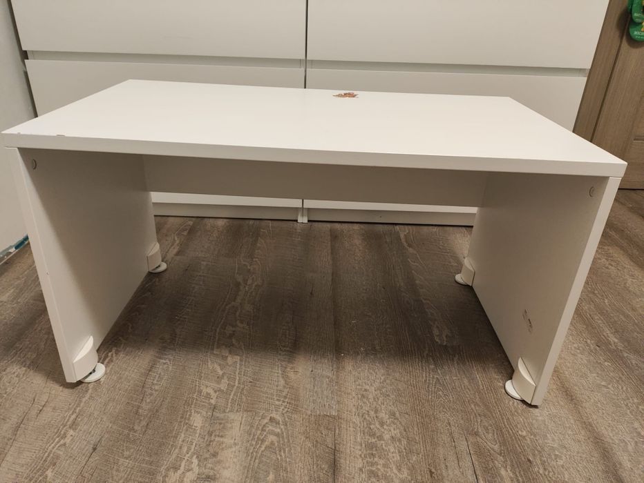 Stolik dziecięcy IKEA Smastad