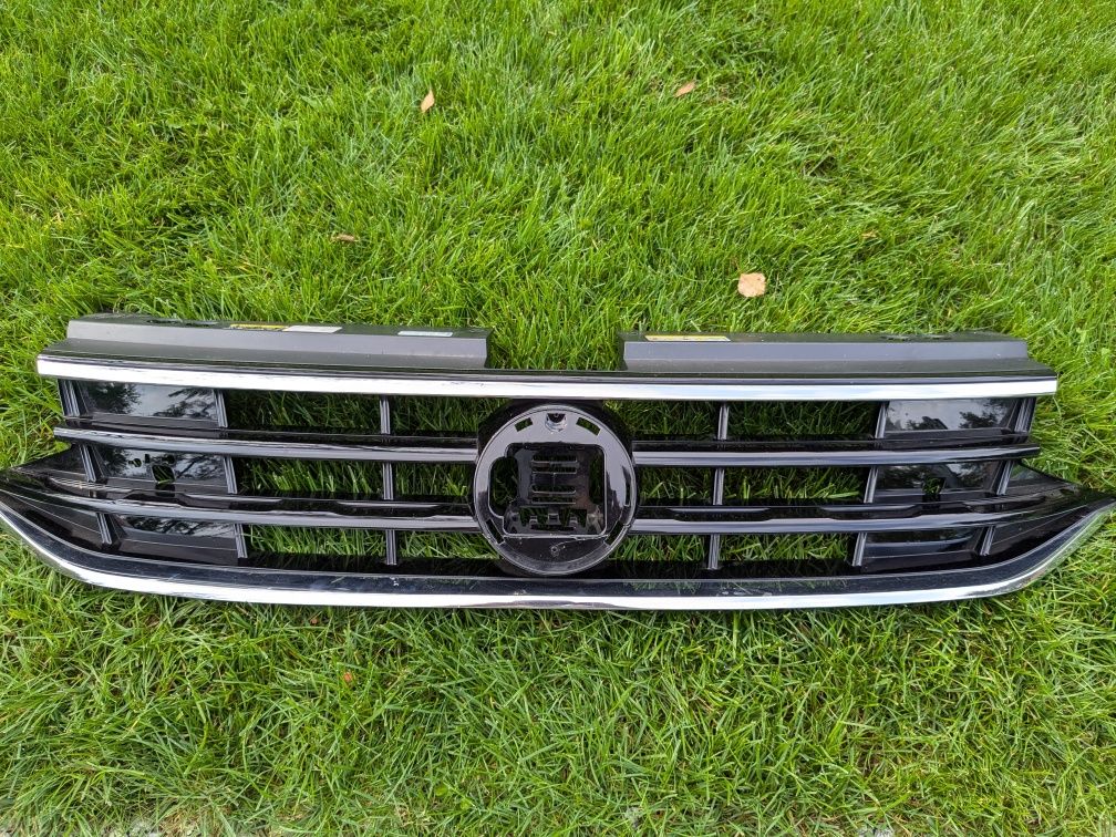 Grill Tiguan II LIFT R Line