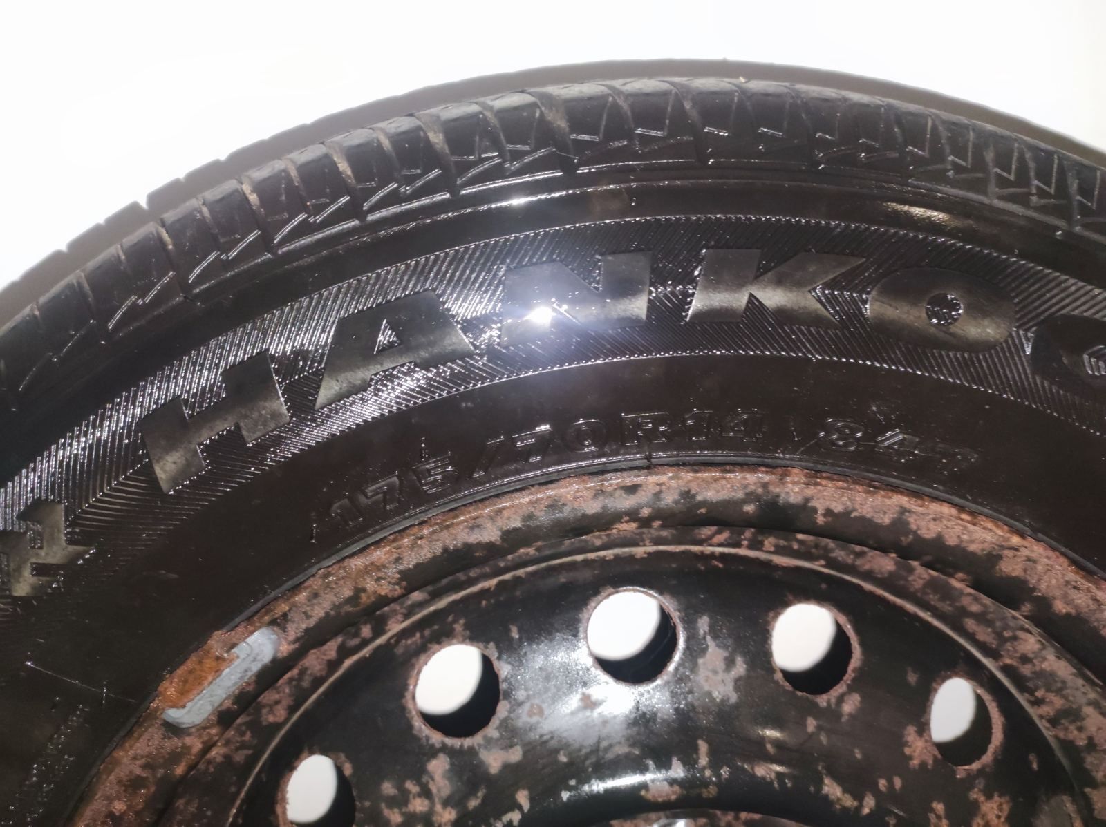 Зимова резина Hankook 175/70R14 84T