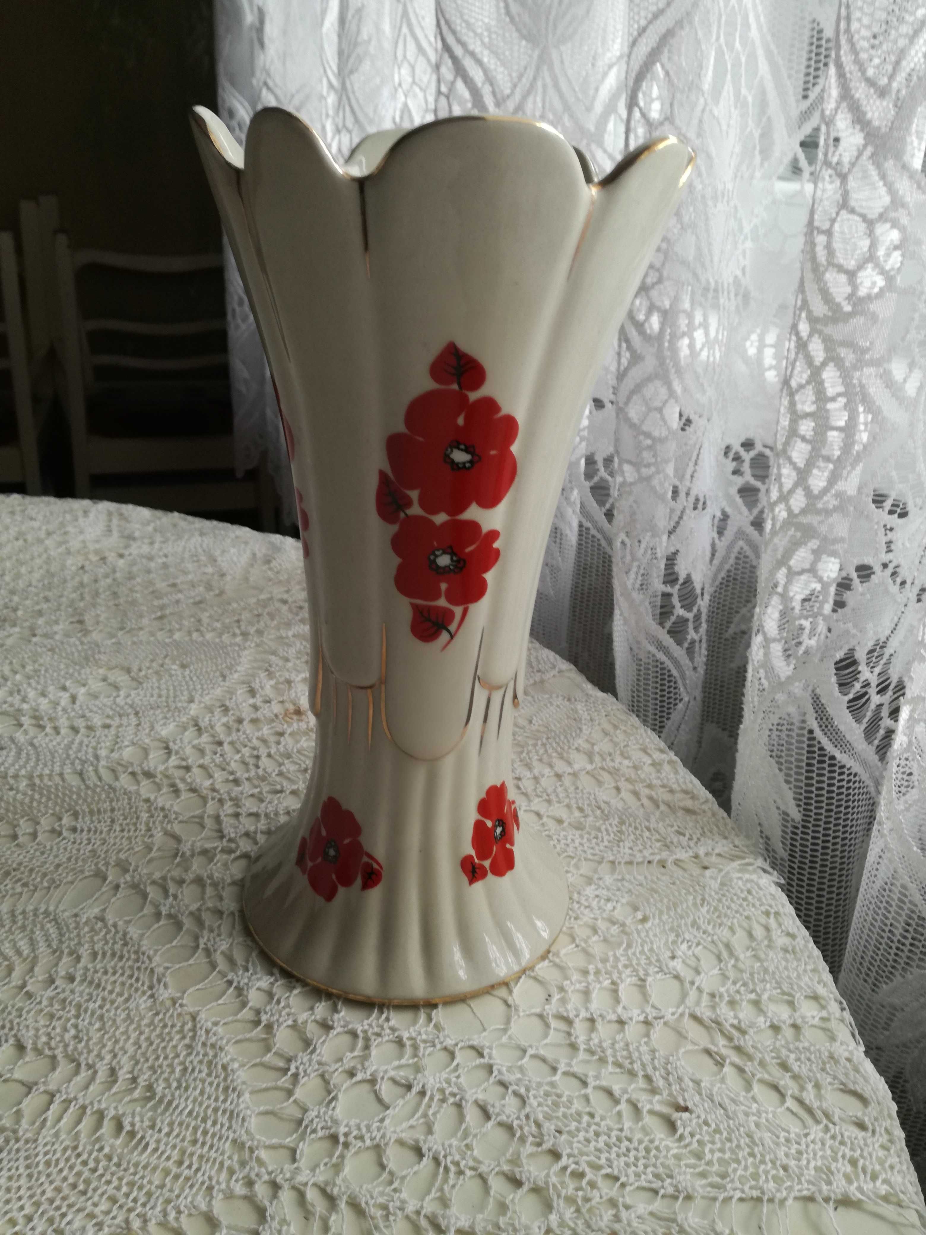 Porcelanowy wazon CHODZIEŻ, ecru, jasny beż, motyw maki, lata 70-te