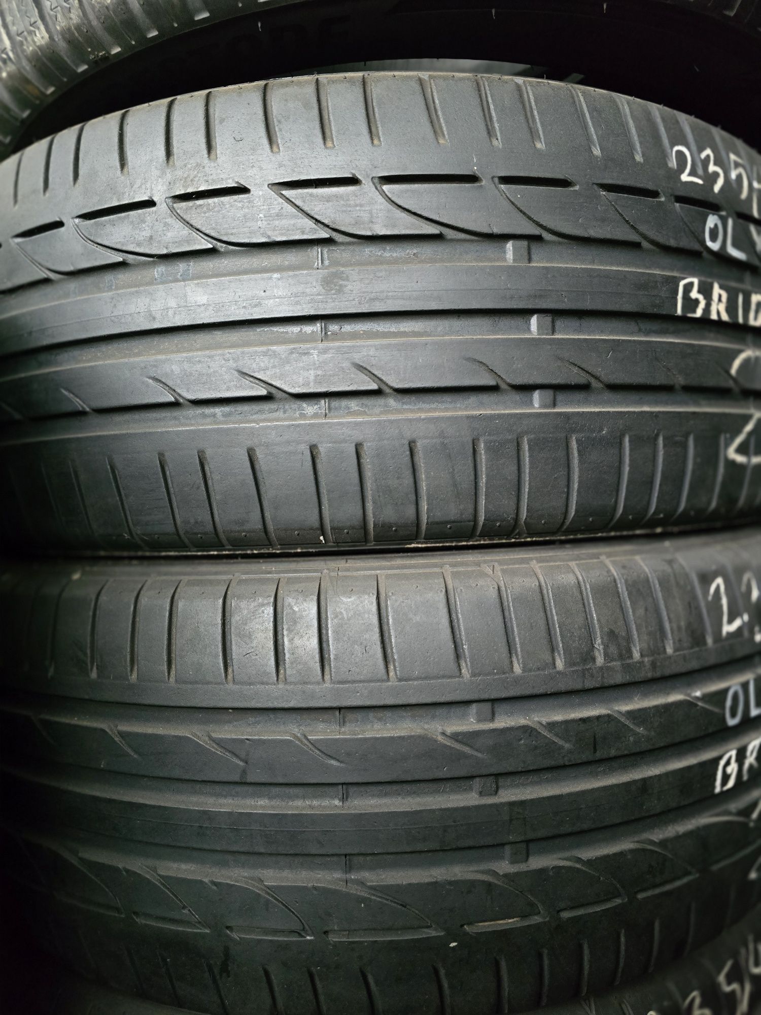 Opony Bridgestone Letnie 235/45/19 Jarbet #Z12