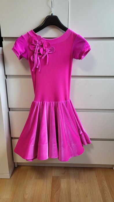 Продаю рейтингове плаття Бейсик для бальних танців. Зріст 134 (8-10 ро