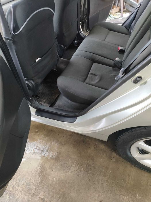 Продам toyota corolla 2005 года дизель робот