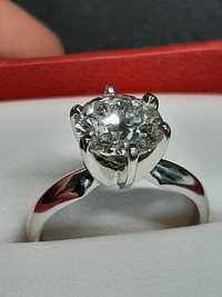 Золотое кольцо с бриллиантом 2.14 карат.