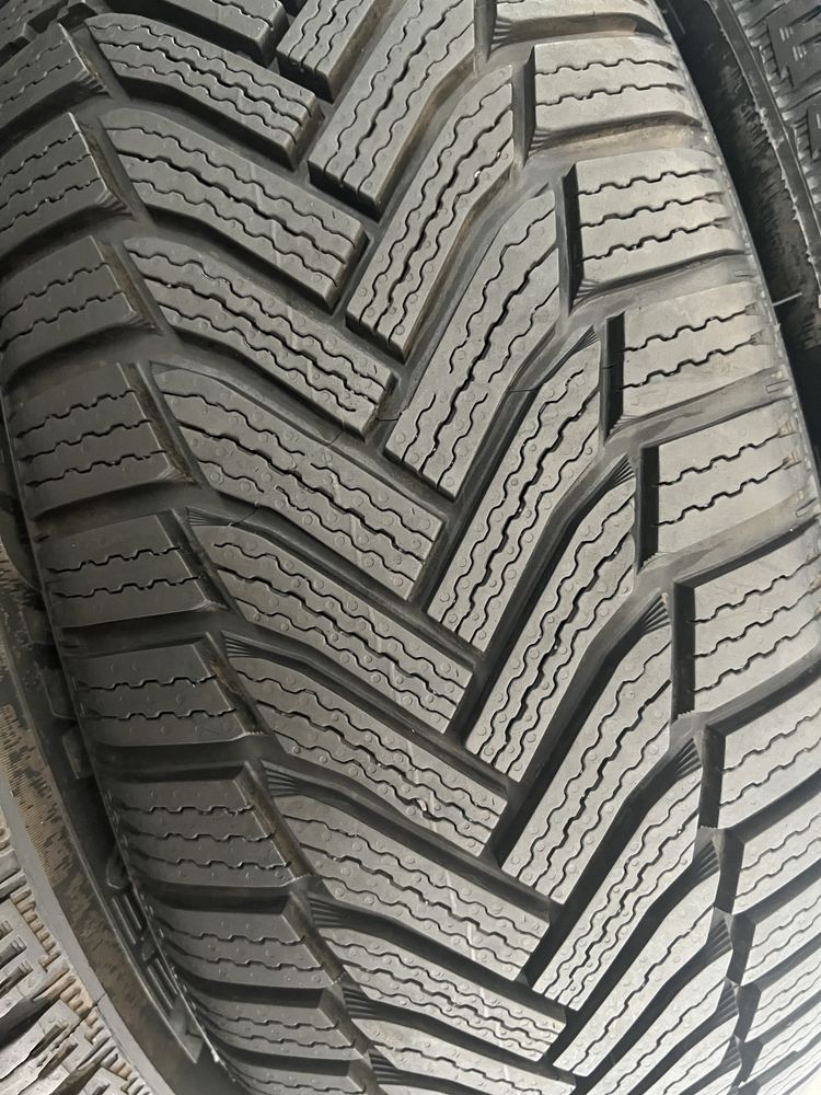 225/55/17 R17 Michelin Alpin 6 4шт новые