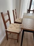 4 Cadeiras de madeira + almofadas