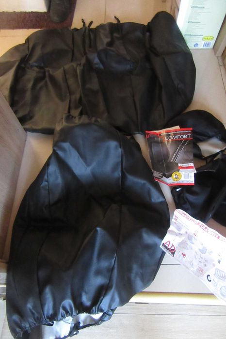 komplet  pokrowce  ser of car seat covers  nowe