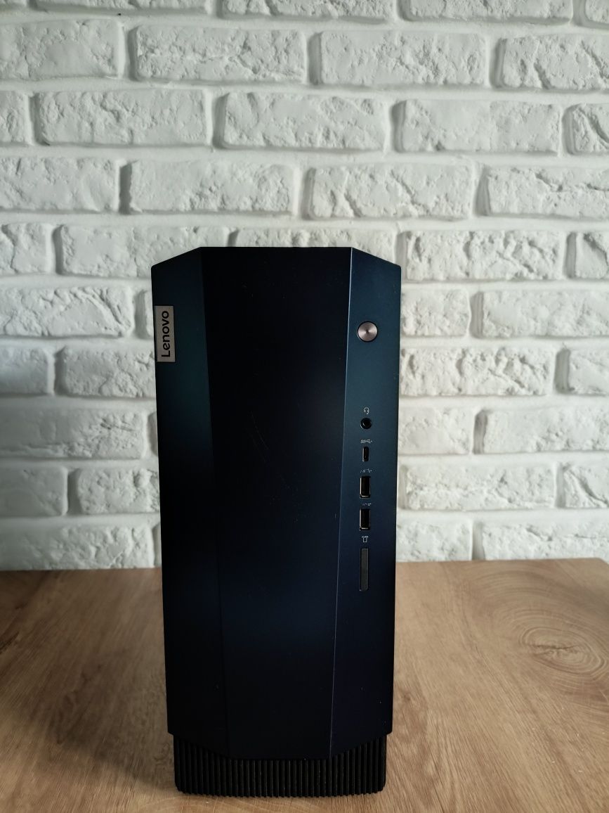 Komputer stacjonarny Lenovo IdeaCentre G5 + Monitor Samsung LC27F591