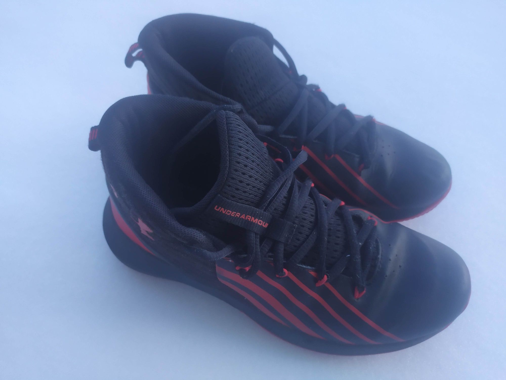 Buty Under Armour r. 37,5