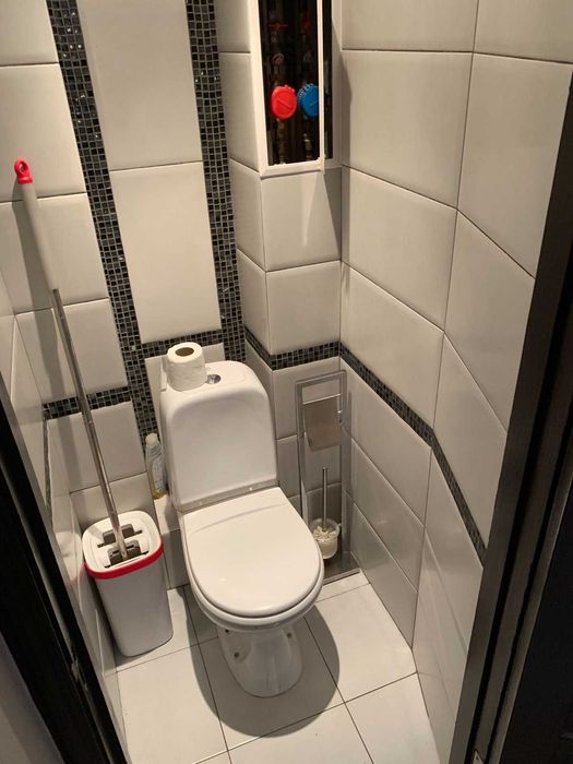 Двухкомнатная Ахматовой срочно продам