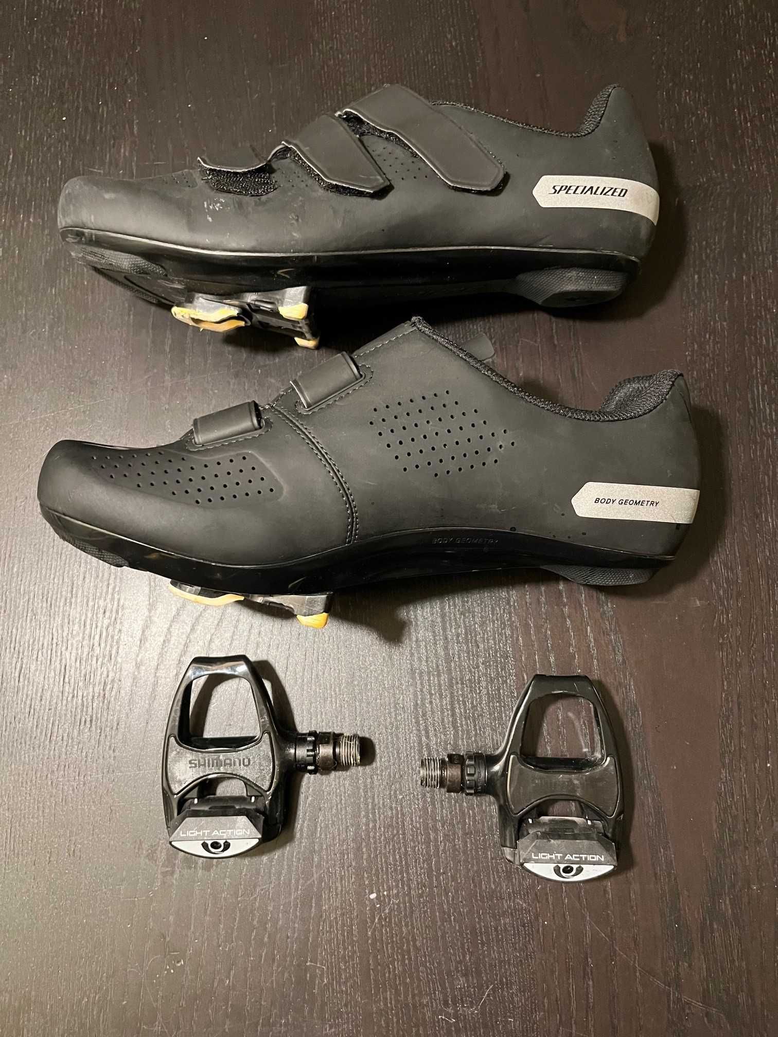 Sapatos Specialized Torch 1.0 e pedais Shimano Light action PD-R540