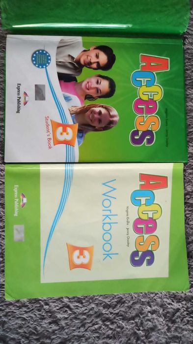 Продам Access 3 підручник+зошит