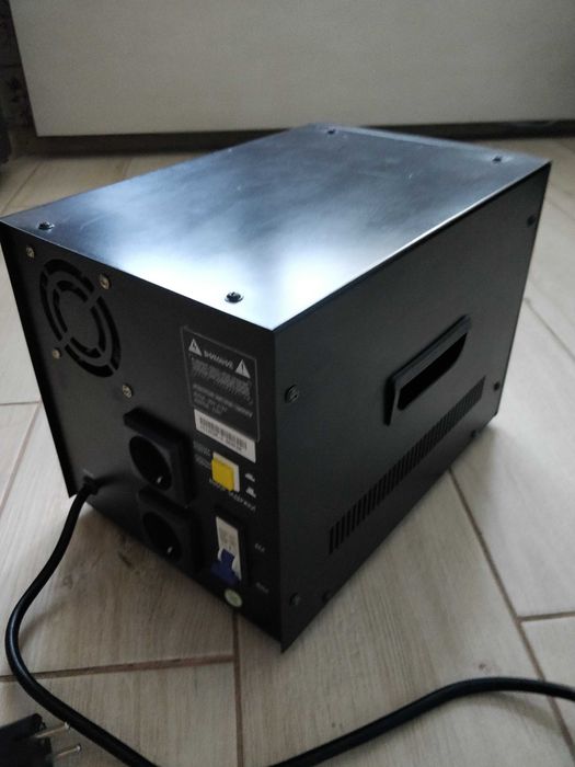 Стабилизатор напряжения СИМИСТОРНЫЙ Luxeon EDR- 3000 на 2,1 кВт