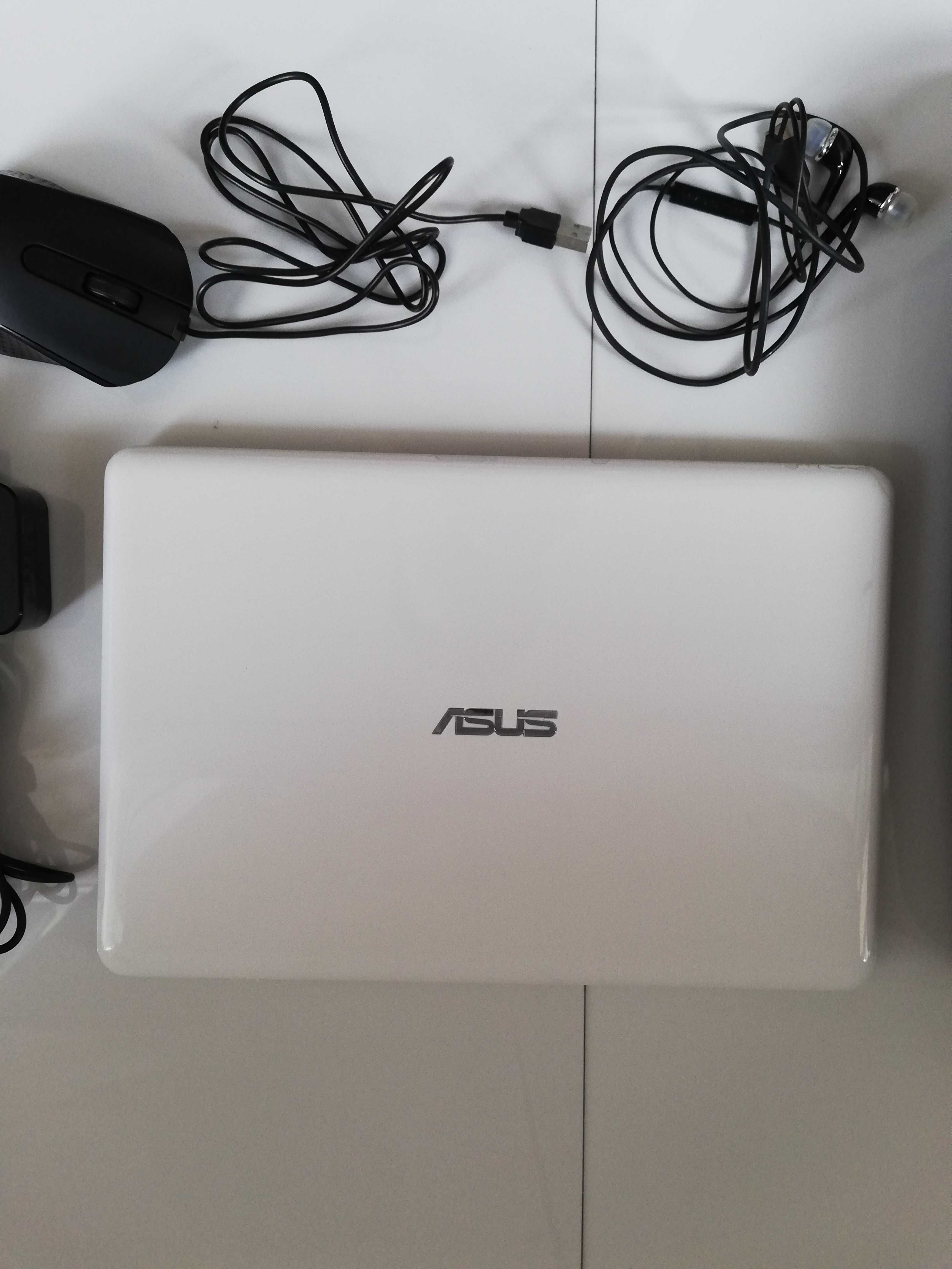 Notebook ASUS E200H + torba, myszki, baterie – gotowy do pracy!