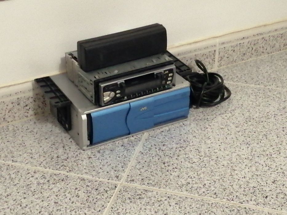 Rádio JBC de cassete e caixa com 12 cds