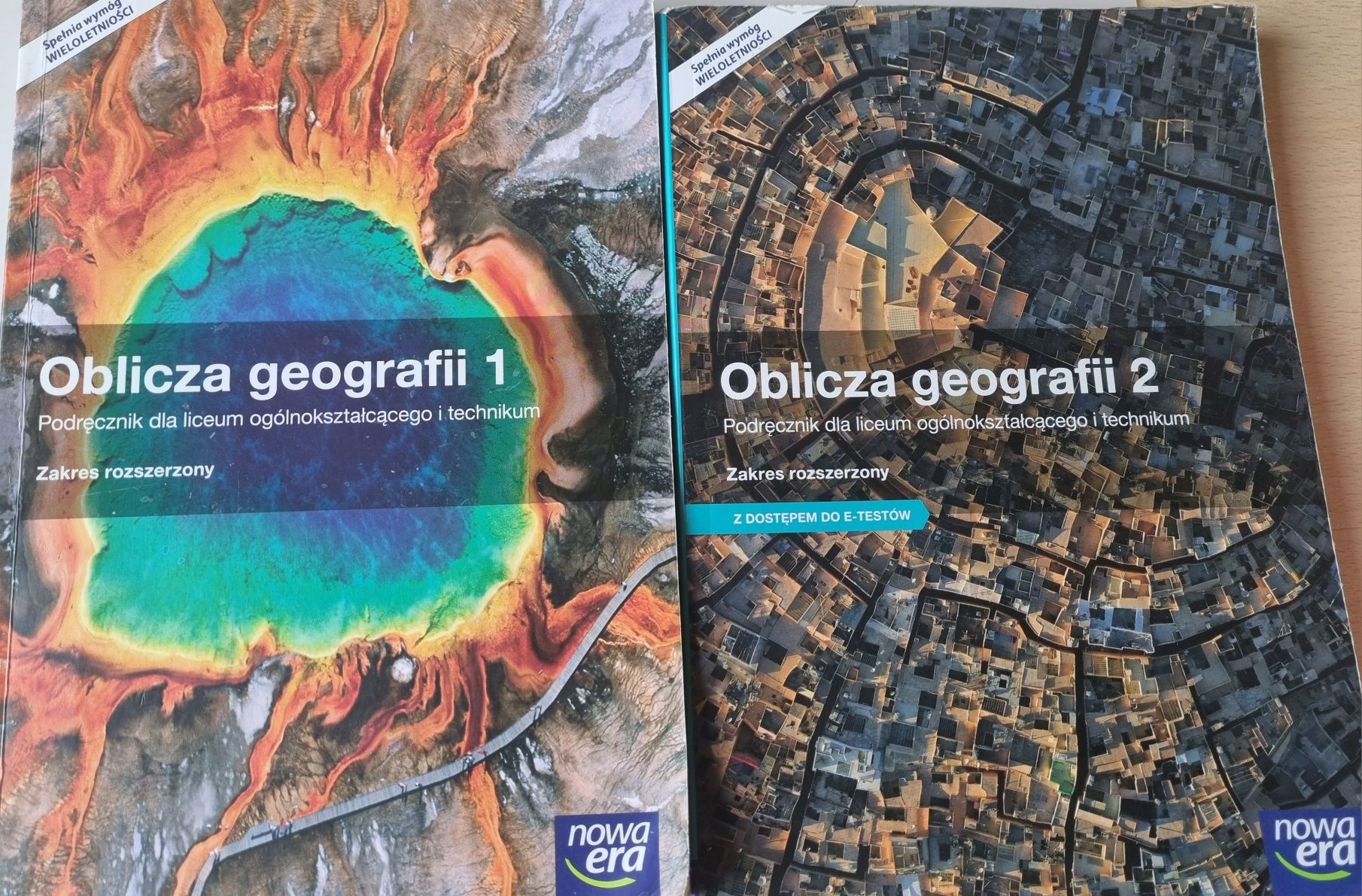Podręczniki Oblicza geografii 1 i 2