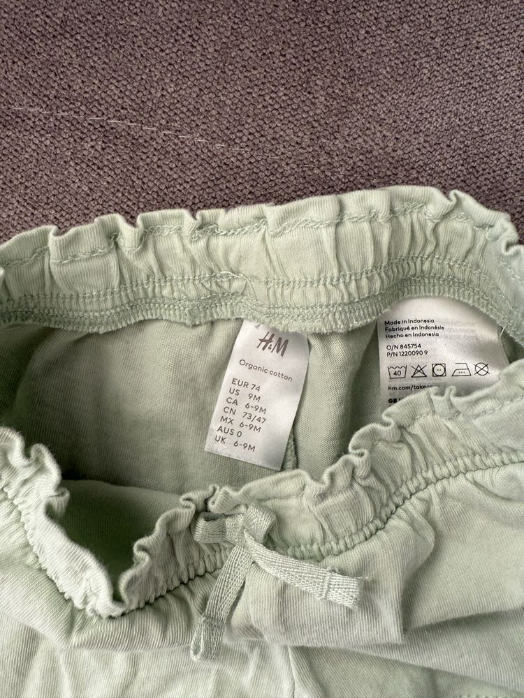 Krótkie spodenki miętowy kolor H&M rozmiar 74